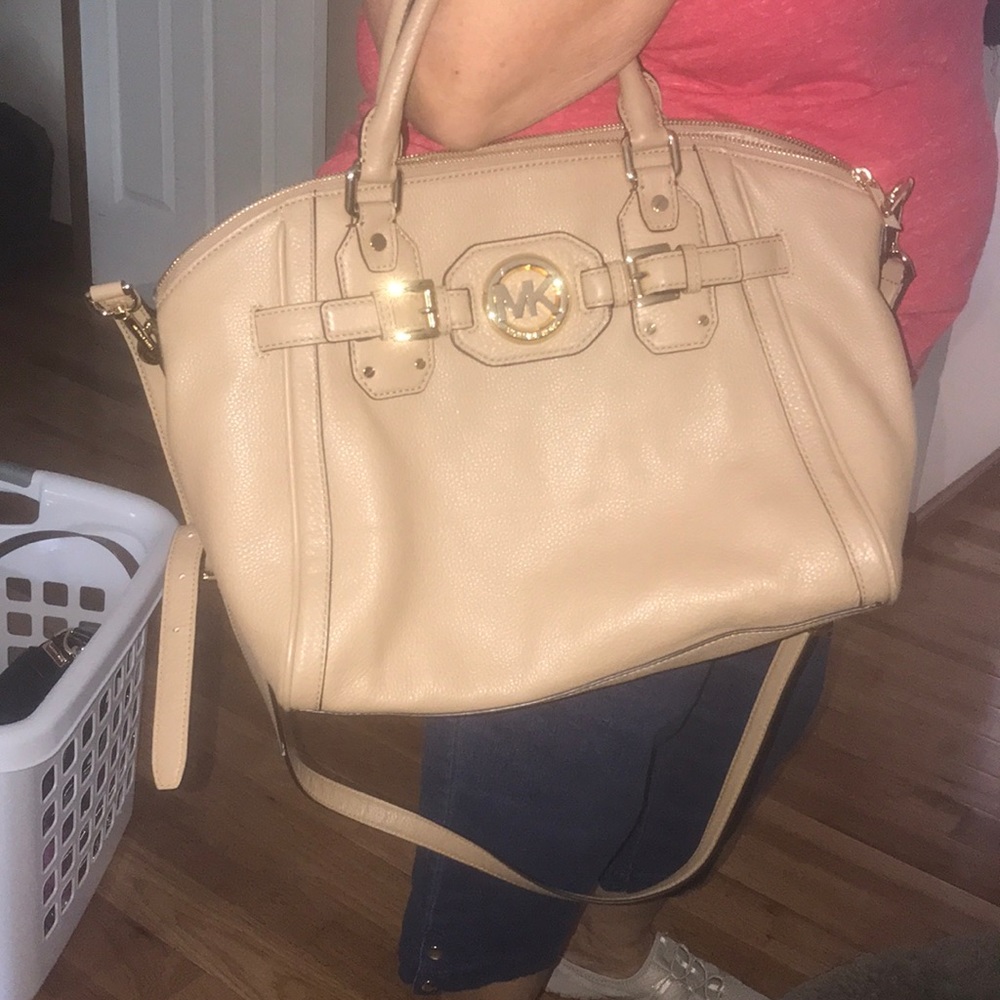 Tan Michael Kors